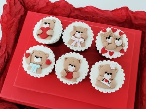 Assorted Themed Valentine Cupcake Gift Box x6